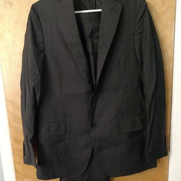 NEW $895 Men's pinstripe suit Bloomingales 40L - Picture 1 of 9